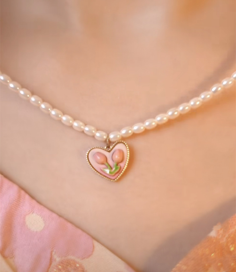 抖音同款郁金香珍珠项链2022年新款粉色爱心锁骨链小众设计感颈链