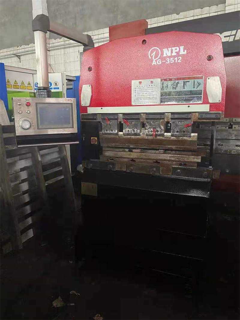 二手新兴田35tx1米25下动式折弯机爱葛尼50tx1米25不锈钢板折弯机