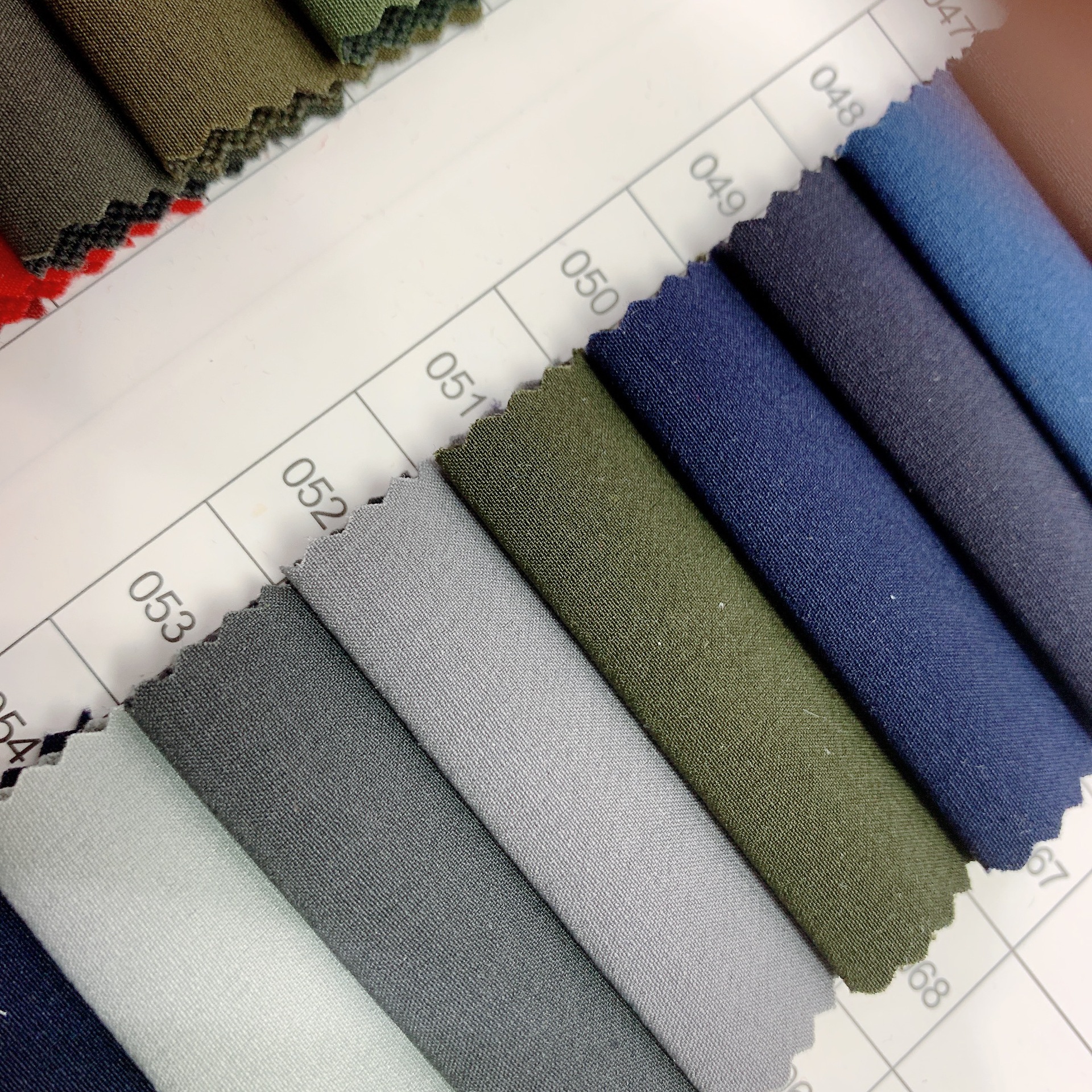 160d尼龙登山布 锦纶四面弹户外运动登山服面料 运动裤料