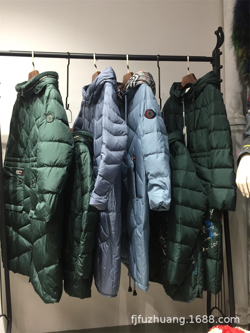 宝莱国际2020季冬款羽绒服实拍010双远服饰.jpg.jp