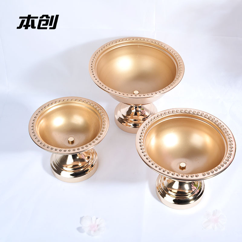 European Fruit Plate Wedding Supplies Golden Flower Metal Fruit Plate Candy Plate Dried Fruit Tray Metal Craft Ornaments