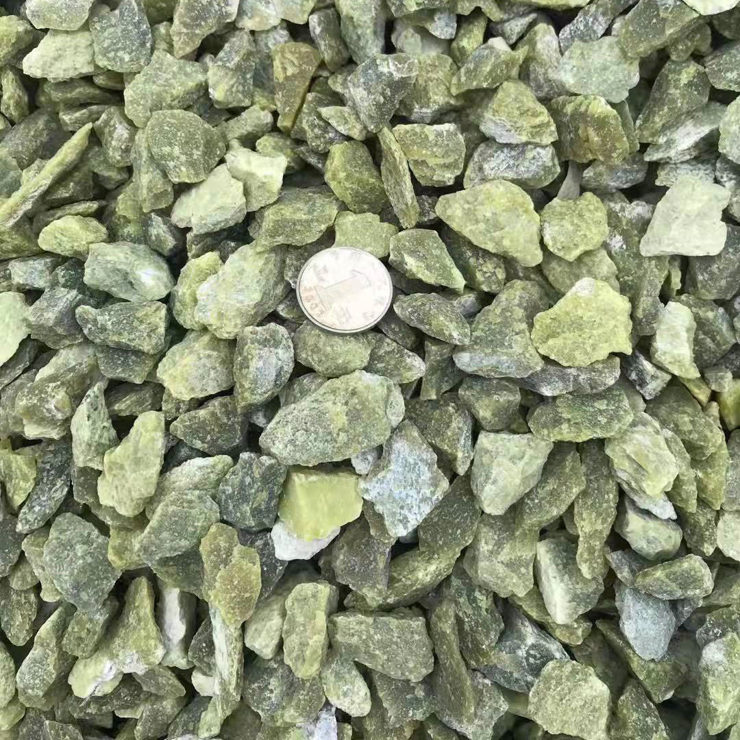 供应水磨透水骨料绿石子丹东绿海洋绿碎石子汗蒸房抛光绿玉石