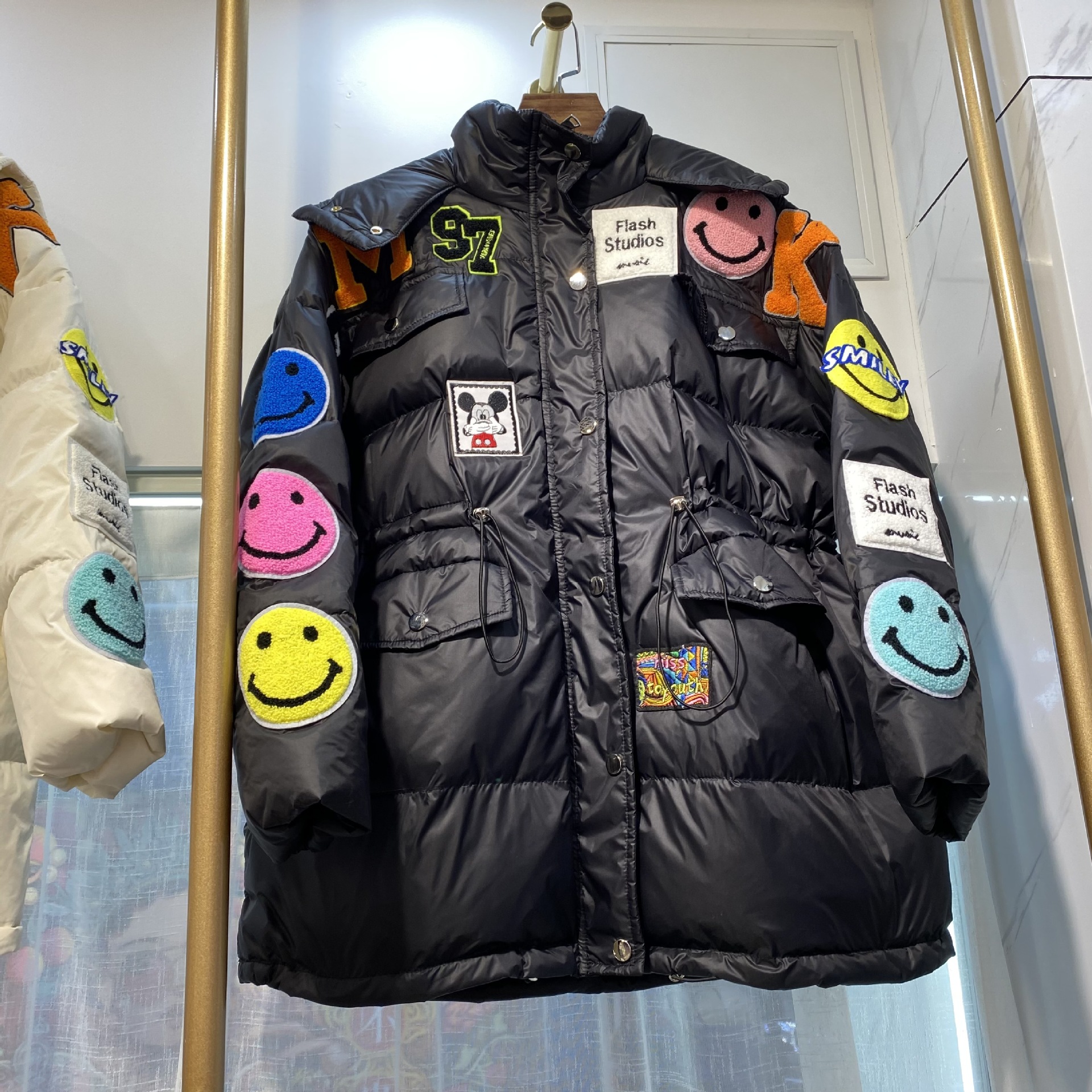 2021冬季新款韩国版中长款亮色笑脸羽绒服女加厚收腰潮牌外套女