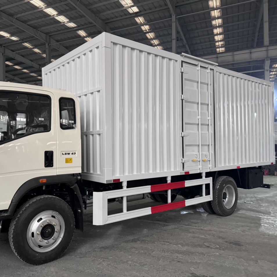 手动挡中国重汽悍将140马力轻卡厢式货车出口科特迪瓦18953179828