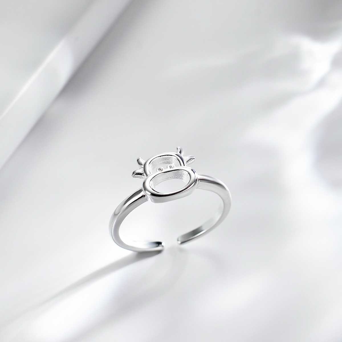 源头厂家一件代发白铜镀银福牛指环 招财牛戒指 牛气冲天饰品批发