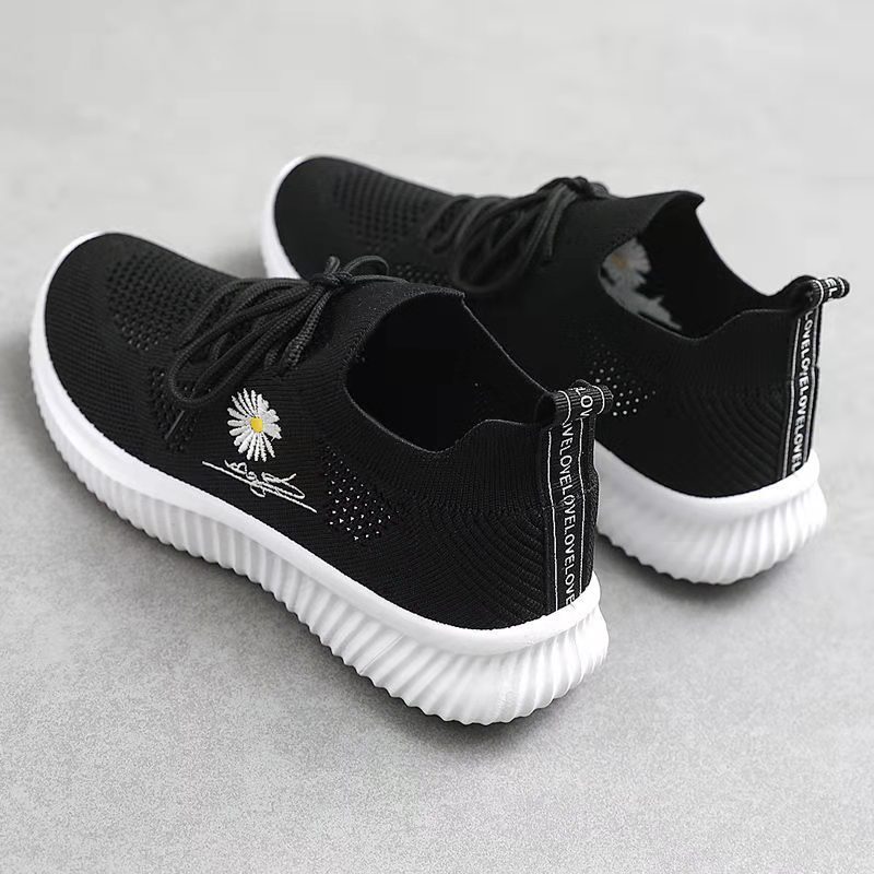 2021 Summer New Little Daisy White Shoes Female Flying Woven Women's Shoes Breathable Soft Bottom Women's Shoes Manufacturer One Piece Dropshipping