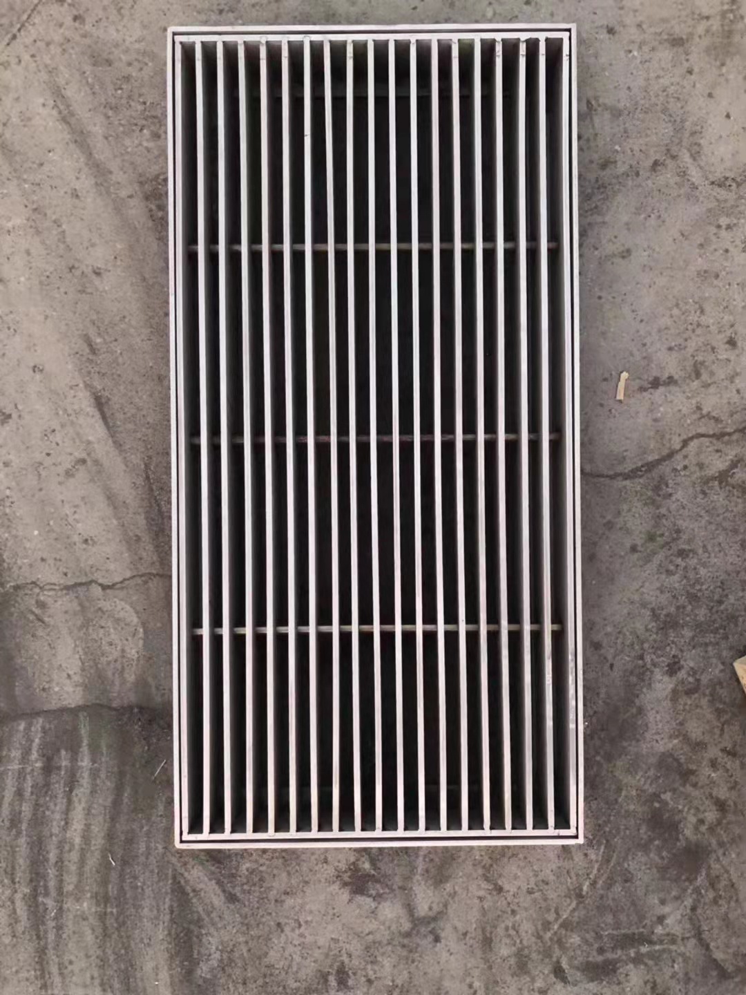 广东304装饰隐形窨井盖铺装电力方形线性盖板雨水篦子不锈钢井盖06