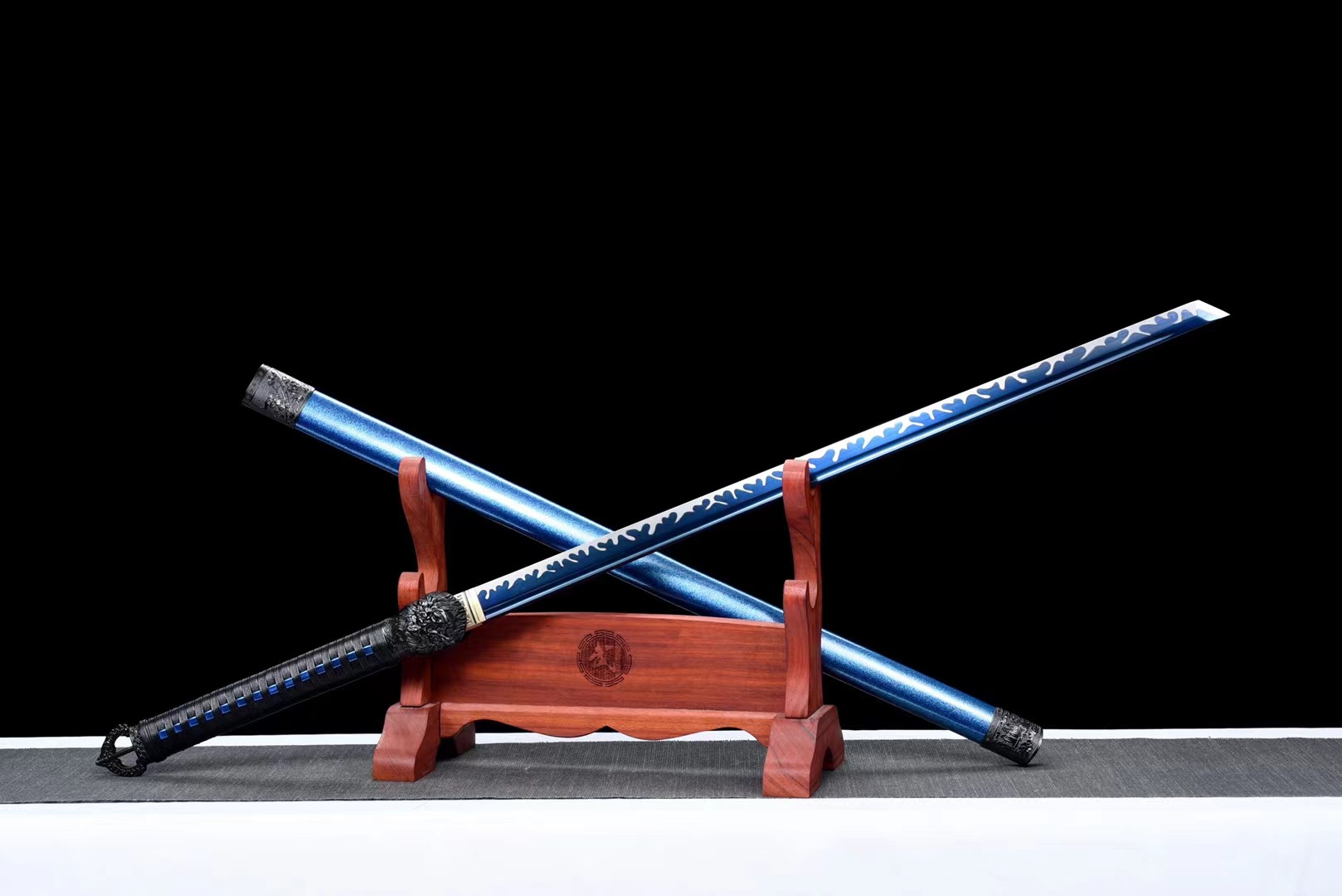 龙泉宝剑刀图片