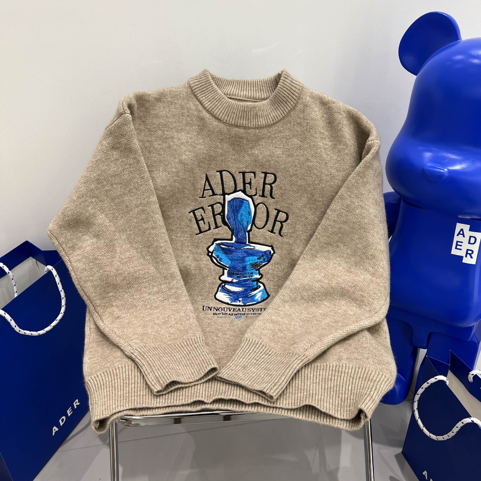 ader 2023秋冬新秋冬新品抽象字母刺绣圆领宽松毛衣7714-阿里巴巴