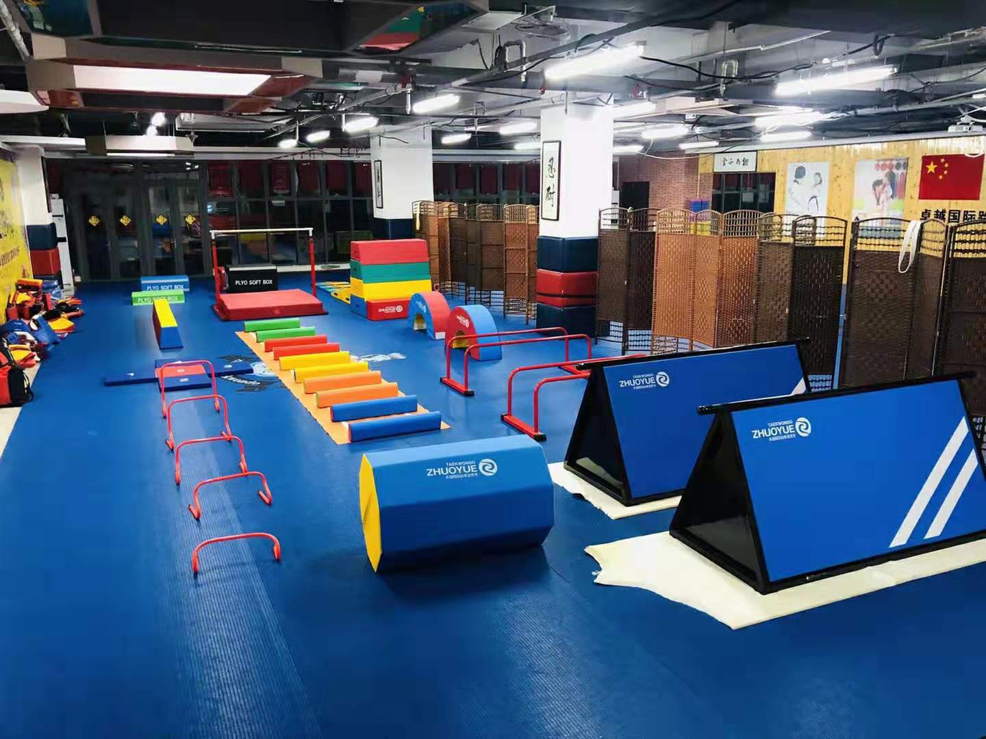 幼儿园体适能训练器材跑酷挡板猫挂箱儿童室内感统教具工厂批发