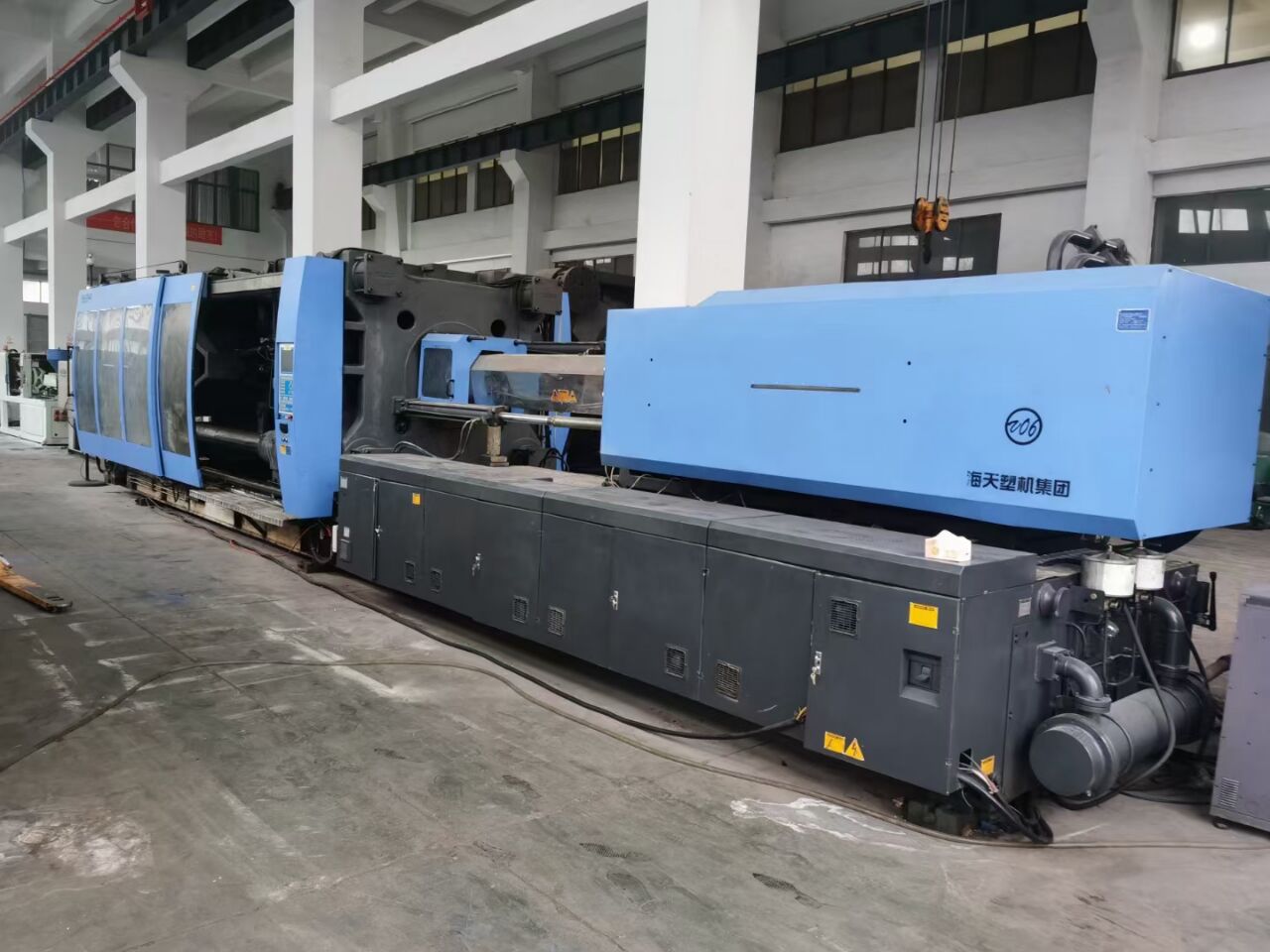 厂家倒闭处理二手1300吨海天成型机二手注塑机