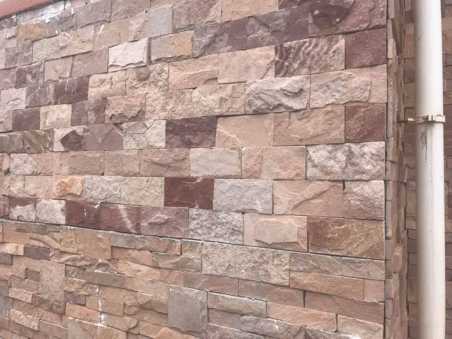 盐城黄锈蘑菇石 芝麻黄欧式古典锈米黄色外墙砖 黄色蘑菇砖