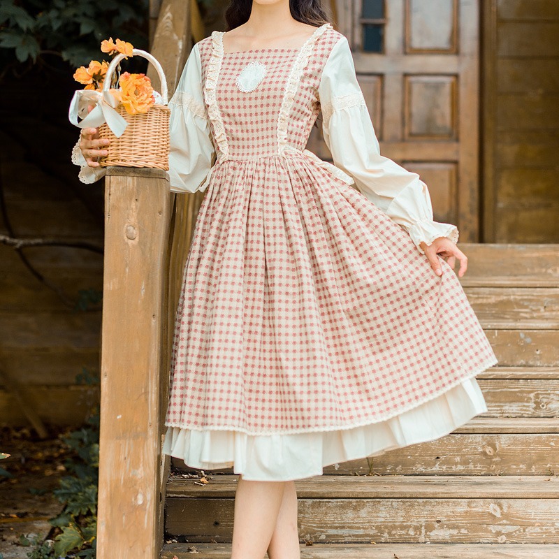 实拍俏丽少女田园风蝴蝶结绑带木耳边方领格纹宫廷法式复古连衣裙