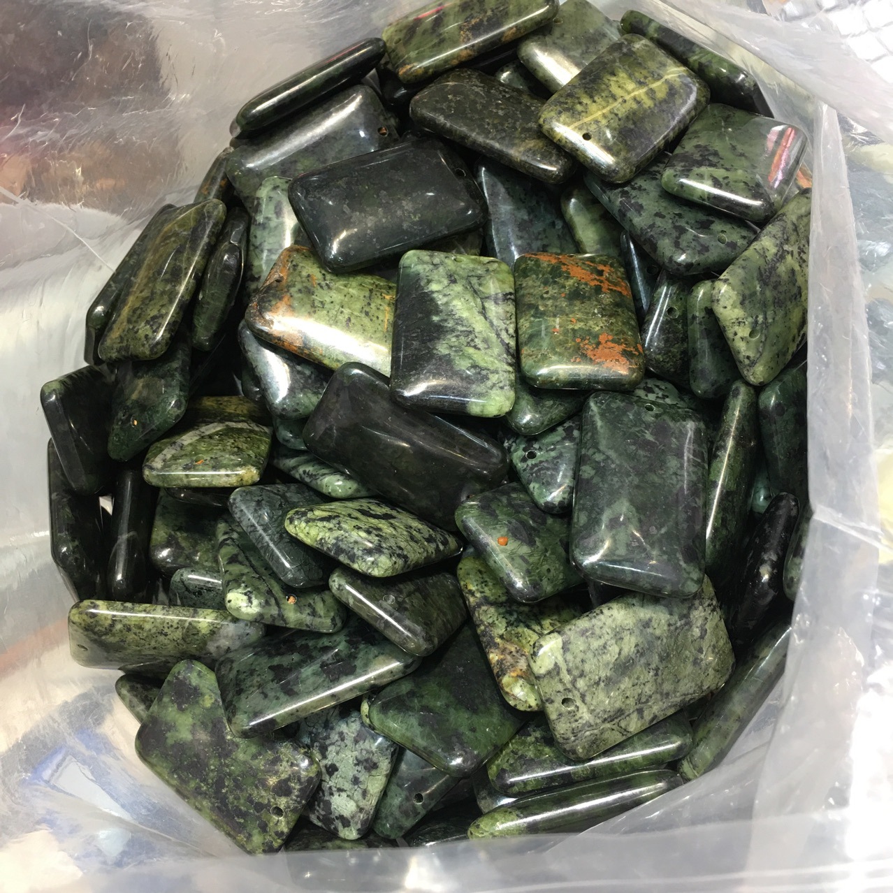 天然藏玉药王石牌子吊坠药王石平安无事牌挂件带磁性直播供货批发