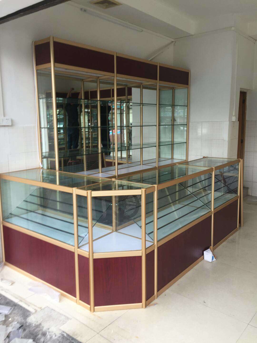 玻璃手办柜化妆品样品展示柜陈列柜汽车用品工艺品烟酒柜广州货架