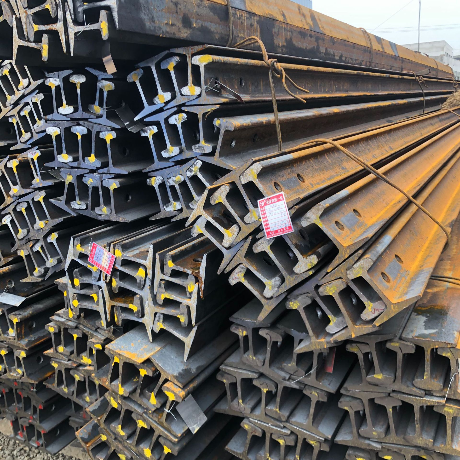 0成交0吨吊车轨 38钢轨 p50钢轨 60kg钢轨 国标钢轨 钢轨价格 攀钢