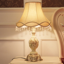 W7欧式台灯创意浪漫婚房温馨卧室新婚装饰家用床头柜可调光床头灯