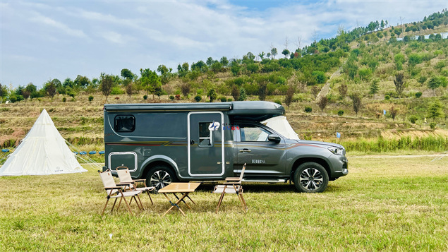 齐星-t70越野单排升顶房车(经典四驱)