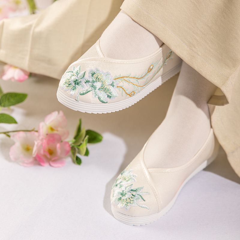 曼青2024春季新款古装古风布鞋成人唐制国风鞋子民族风红色汉服鞋