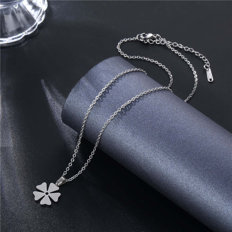 Stainless Steel Little Windmill Pendant Small Flower Necklace Women's Fashion Simple Clavicle Chain Girlfriends' Gift Girlfriend Valentine's Day Gift