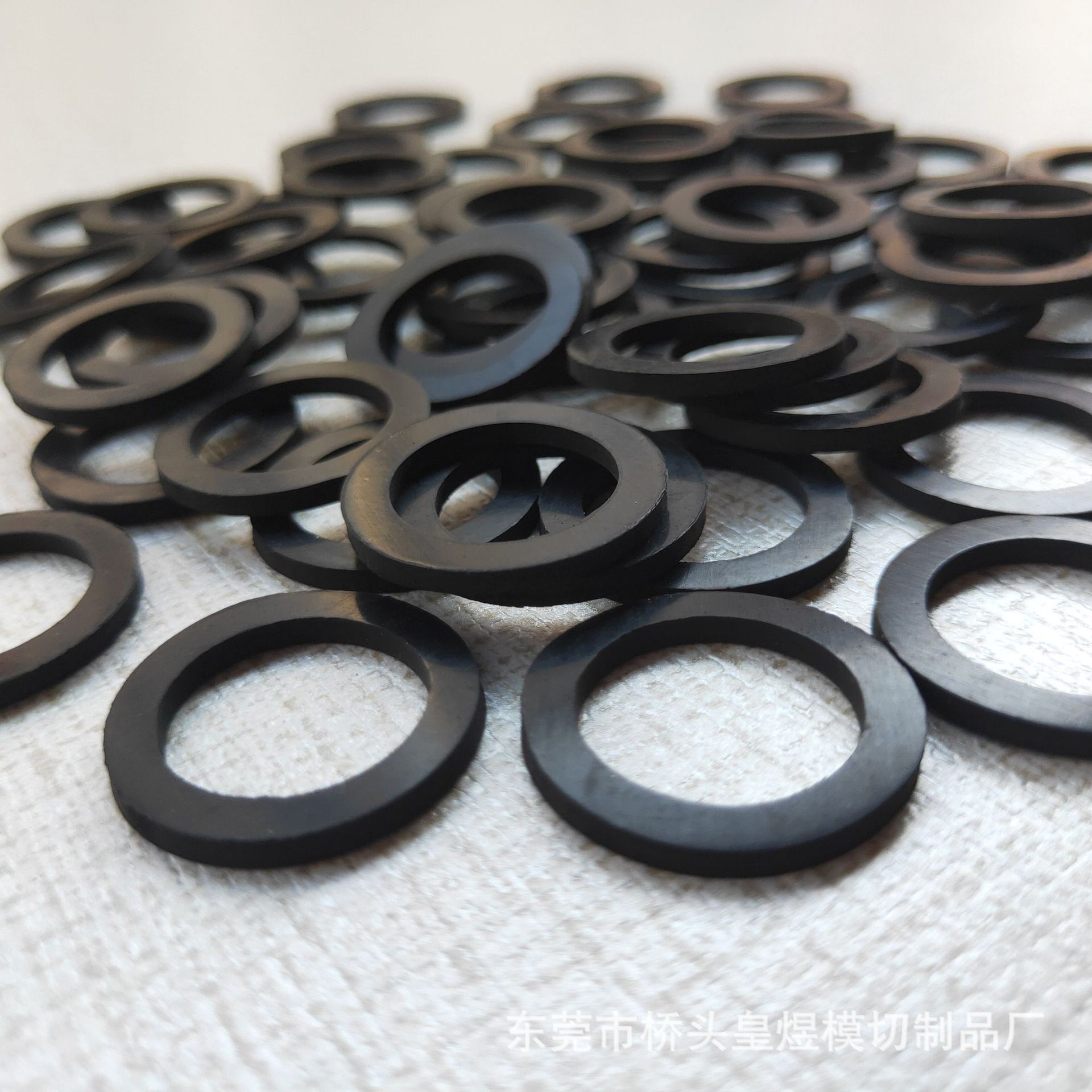 丁晴橡胶模切耐油橡胶垫防水防油橡胶垫耐酸碱橡胶防腐蚀橡胶