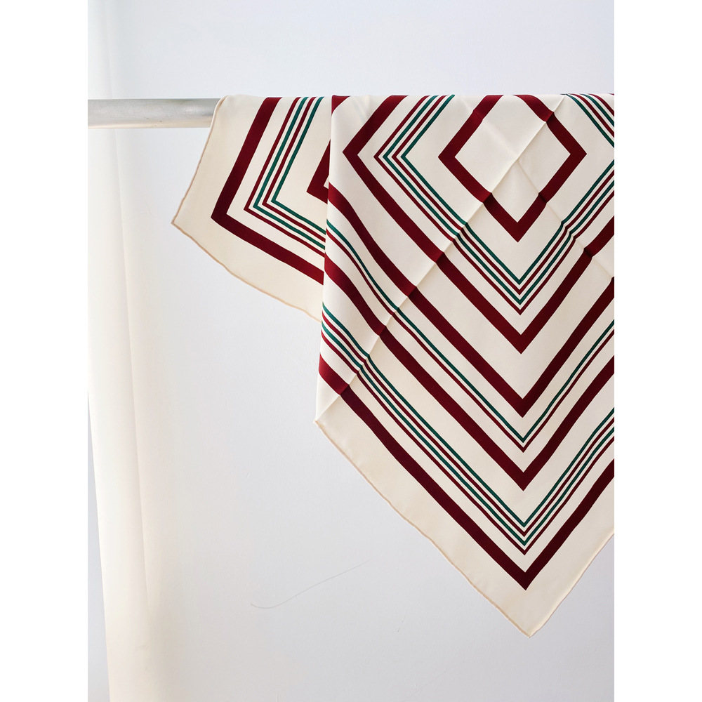 16姆米双面印花新款真丝斜纹绸丝巾中方巾百搭桑蚕丝围巾手工卷边