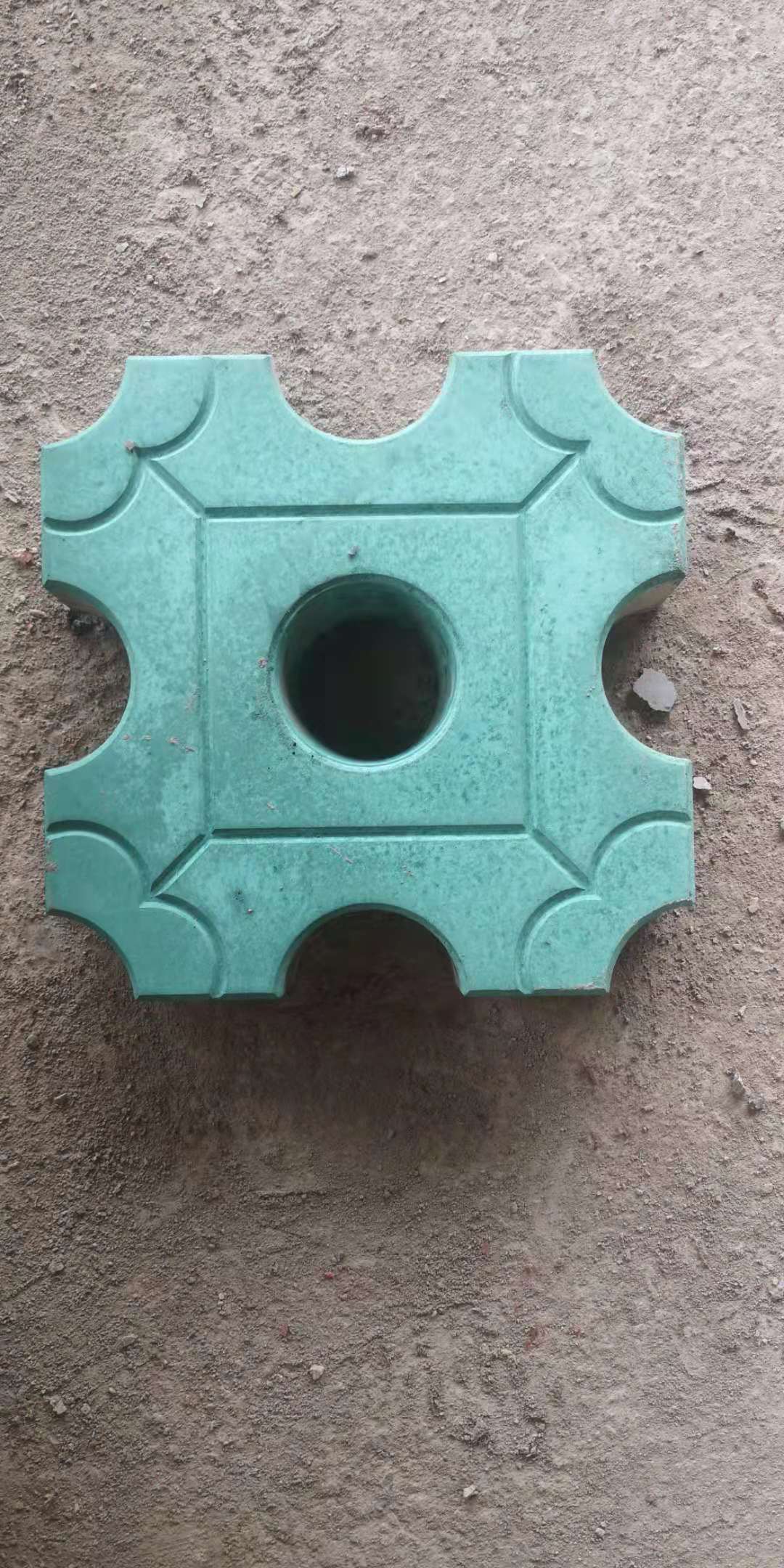 九孔砖植草砖草坪砖园林砖市政绿化广场砖停车场透水砖仿古井字砖