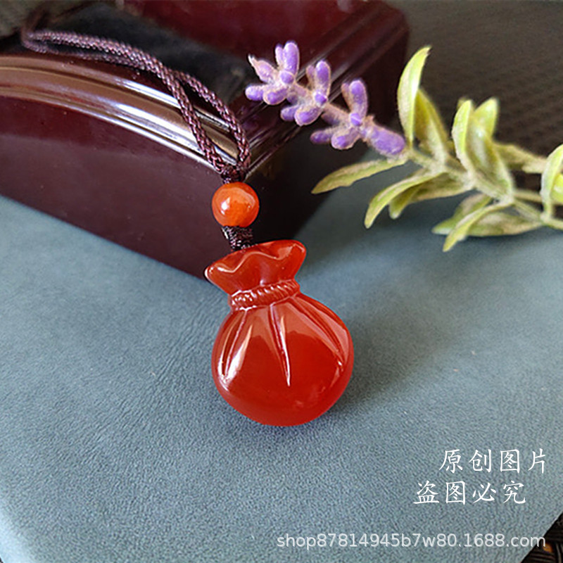 天然红玛瑙福袋吊坠女招财纳福红玉髓小钱袋本命年平安简约手机链