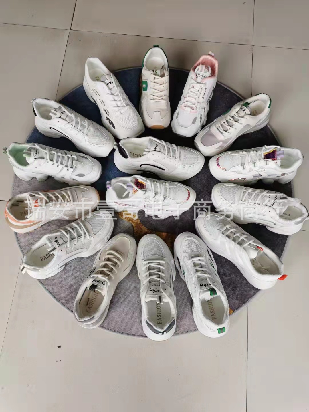 厂家一手货源 鞋子批发秋冬小白鞋板鞋地摊鞋子女式便宜库存女鞋