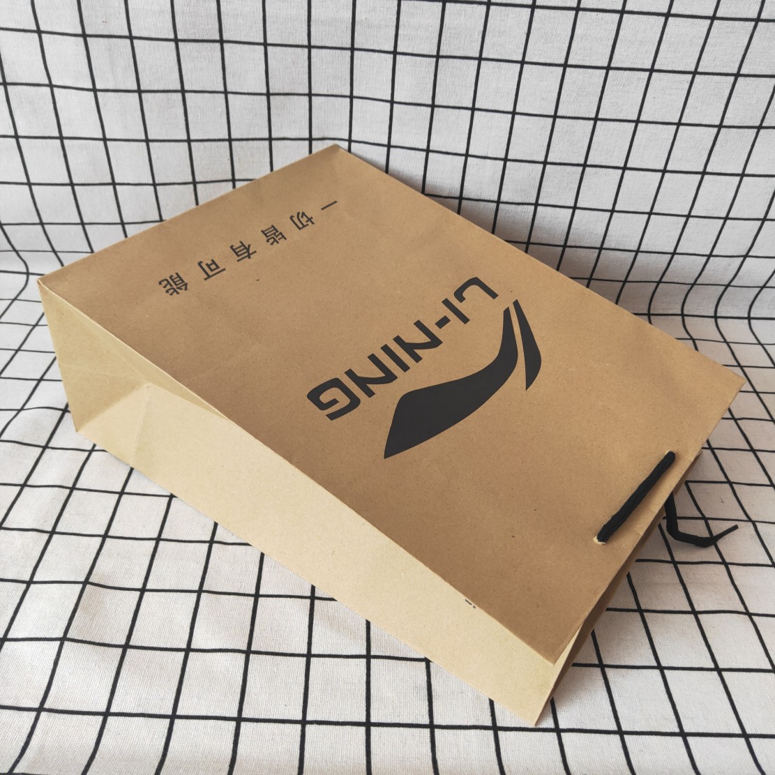 用于李宁牛皮纸袋手提袋 潮牌鞋服购物袋礼品袋 lining环保加大中