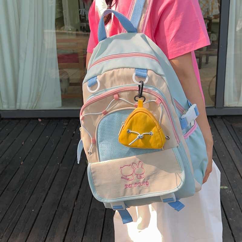 轻便小学生书包女韩版ins初中女生书包上课出游逛街大容量双肩包