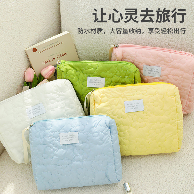 Cream Flower Cosmetic Bag Girl Heart Large Capacity Portable Hand Cosmetics Travel Storage Bag Wash Bag for Women