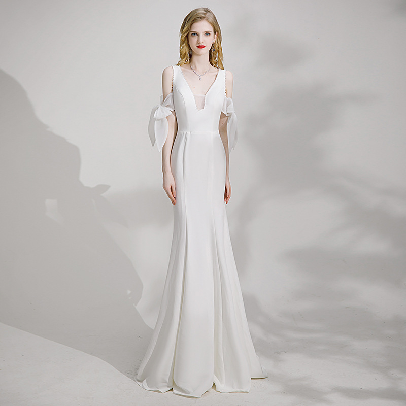 双肩深v修身显瘦鱼尾婚纱晚礼服2021新款走秀长裙缎面礼服裙
