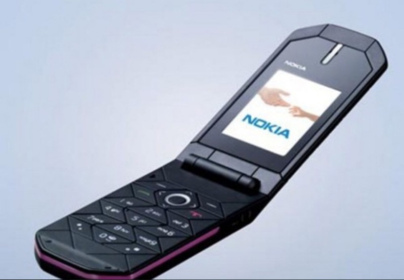 诺基亚7070手机跨境外贸经典翻盖老人机学生备用商务按键手机