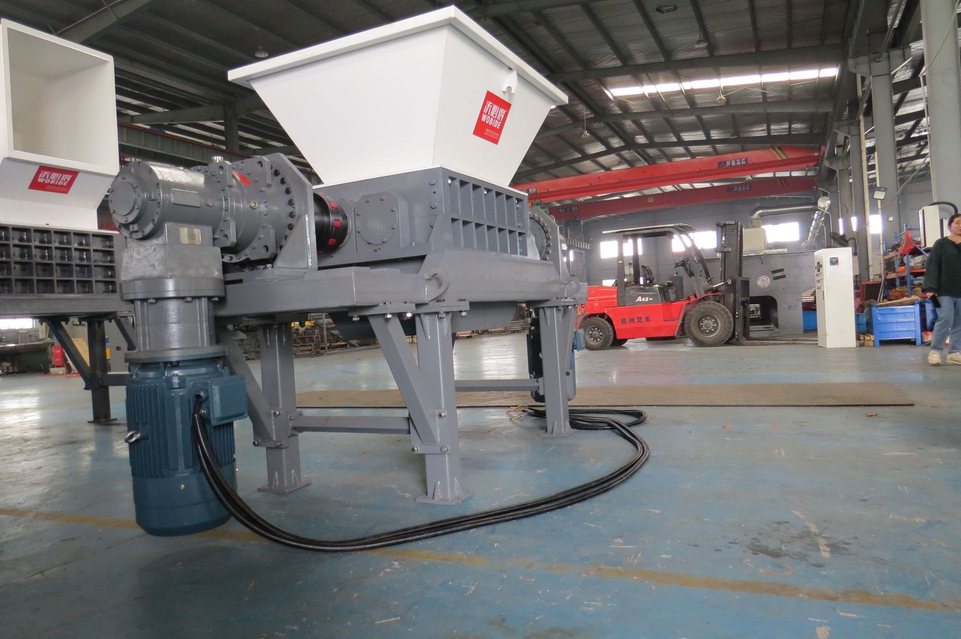 沃必得 wt800型双轴撕碎机 管材托盘汽车外壳金属撕碎机源头厂家