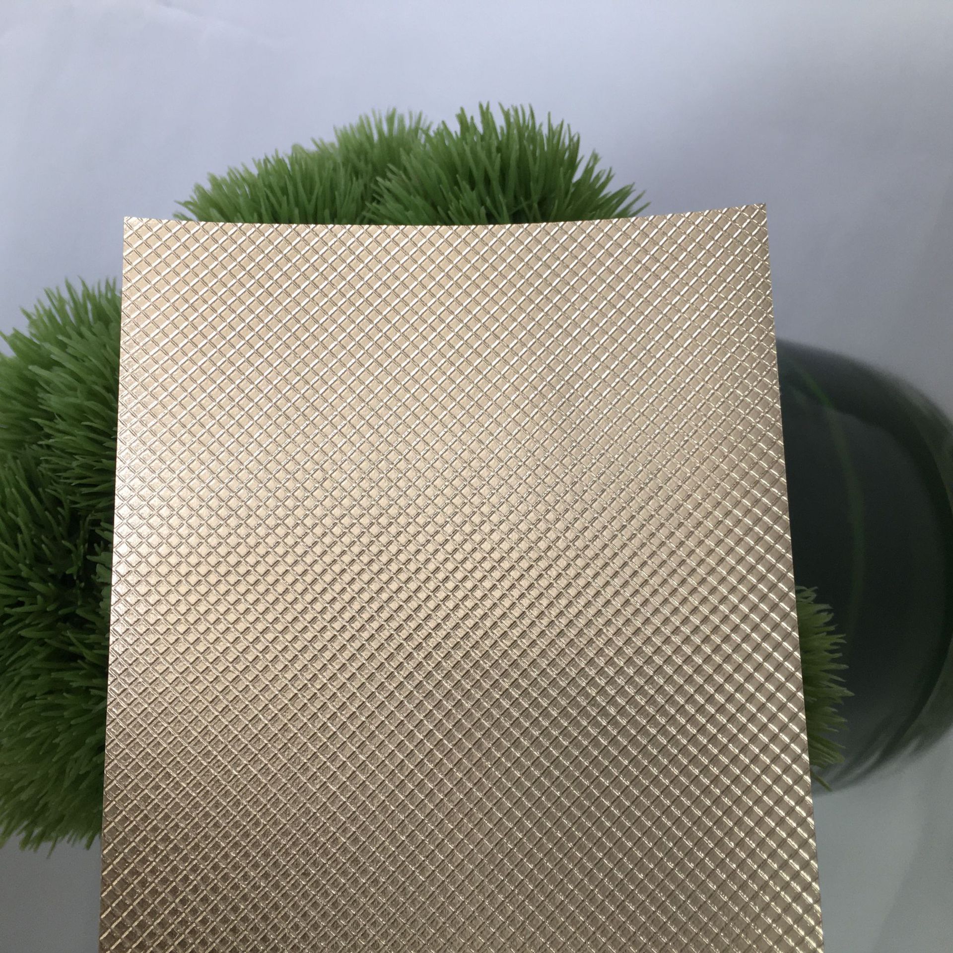 迷宫方格子纹充皮纸pvc装帧纸特种艺术纸胶化纸礼品盒包装用纸