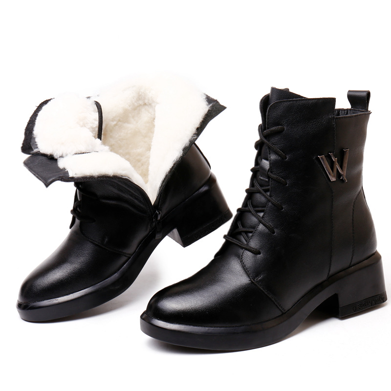 羊毛短靴2022新款棉鞋冬季加绒保暖棉靴舒适防滑中筒雪地靴真皮