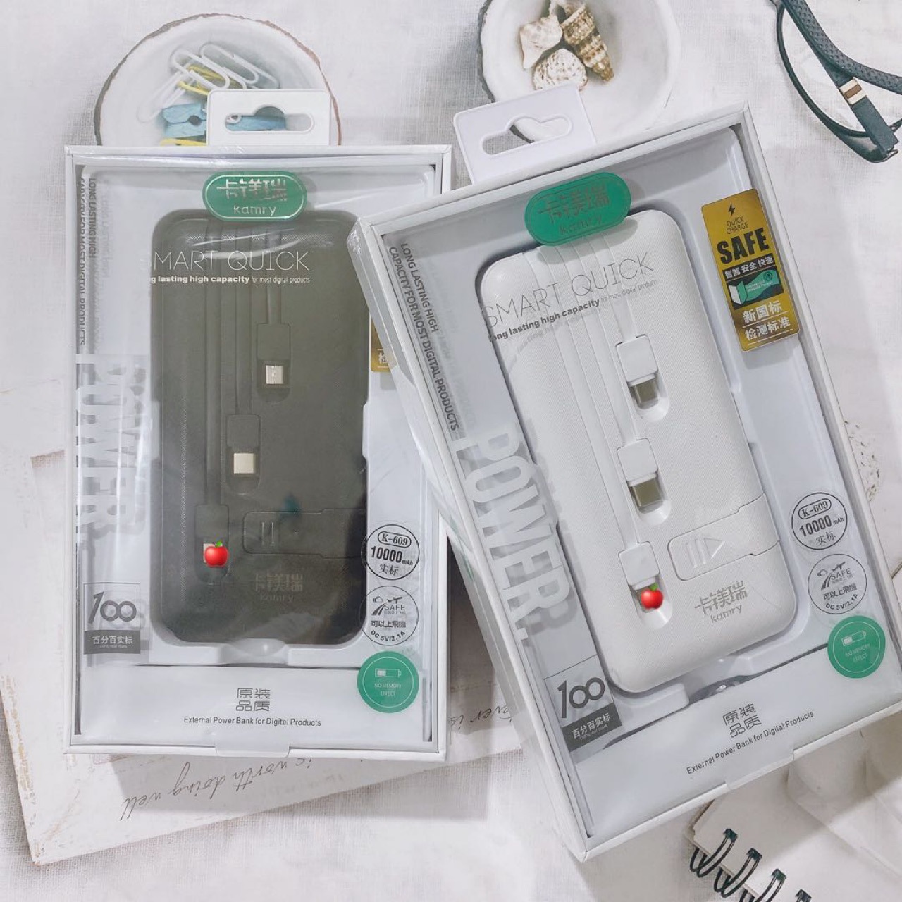 卡镁瑞自带线k-609实标10000三种接口数据线隐藏式手机支架充电宝