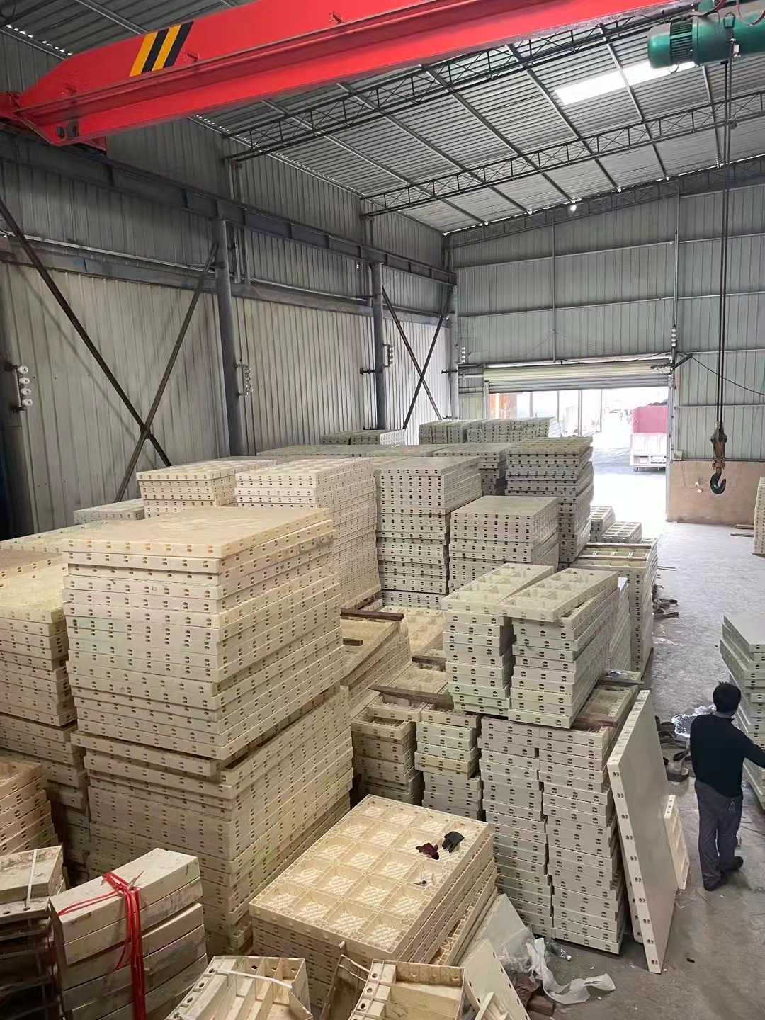 广西厂家销售塑料模板 高速公路拱形骨架 防撞墙 水沟 1500*600*8