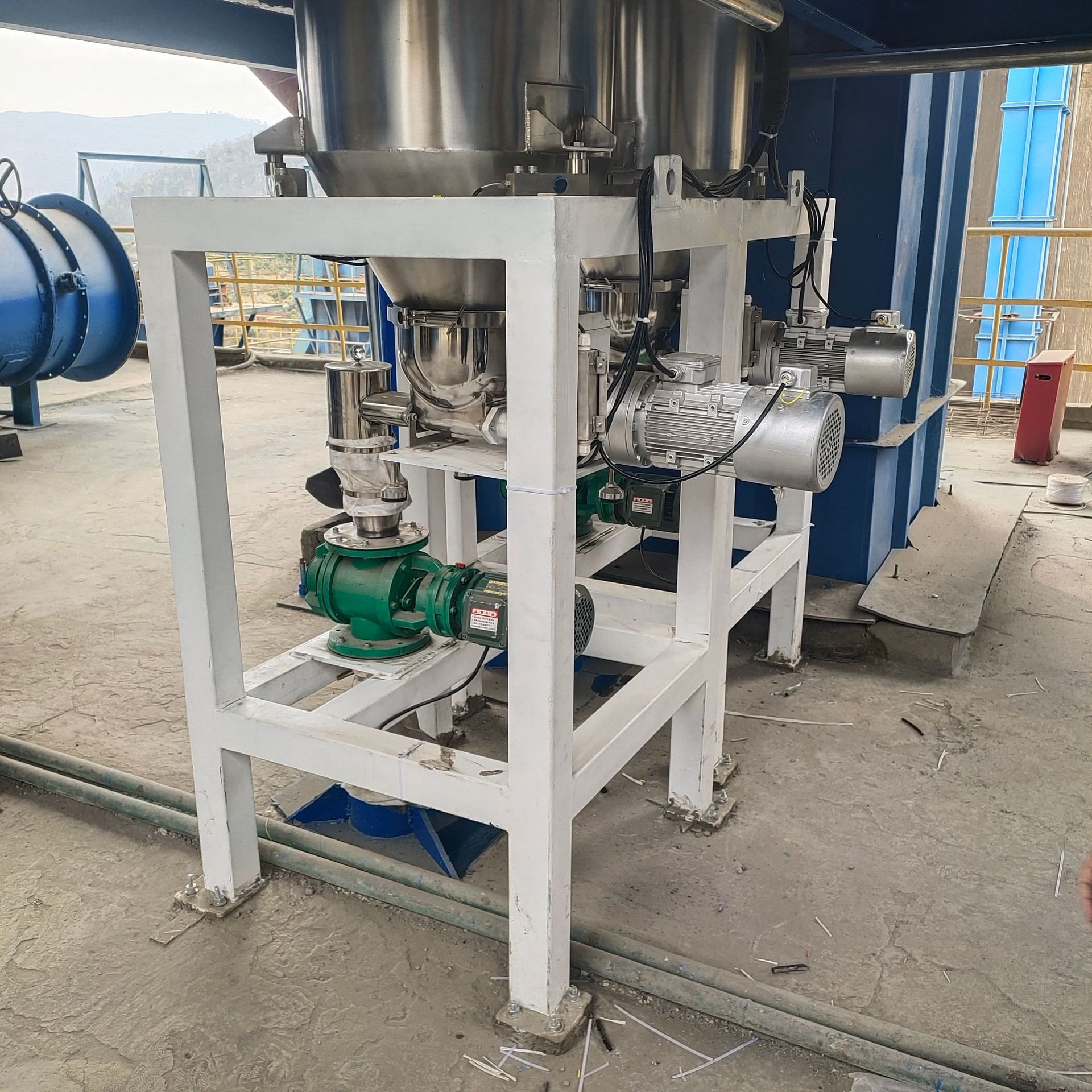 水泥失重称定量配料给料机煤炭石灰粉料定量配料系统