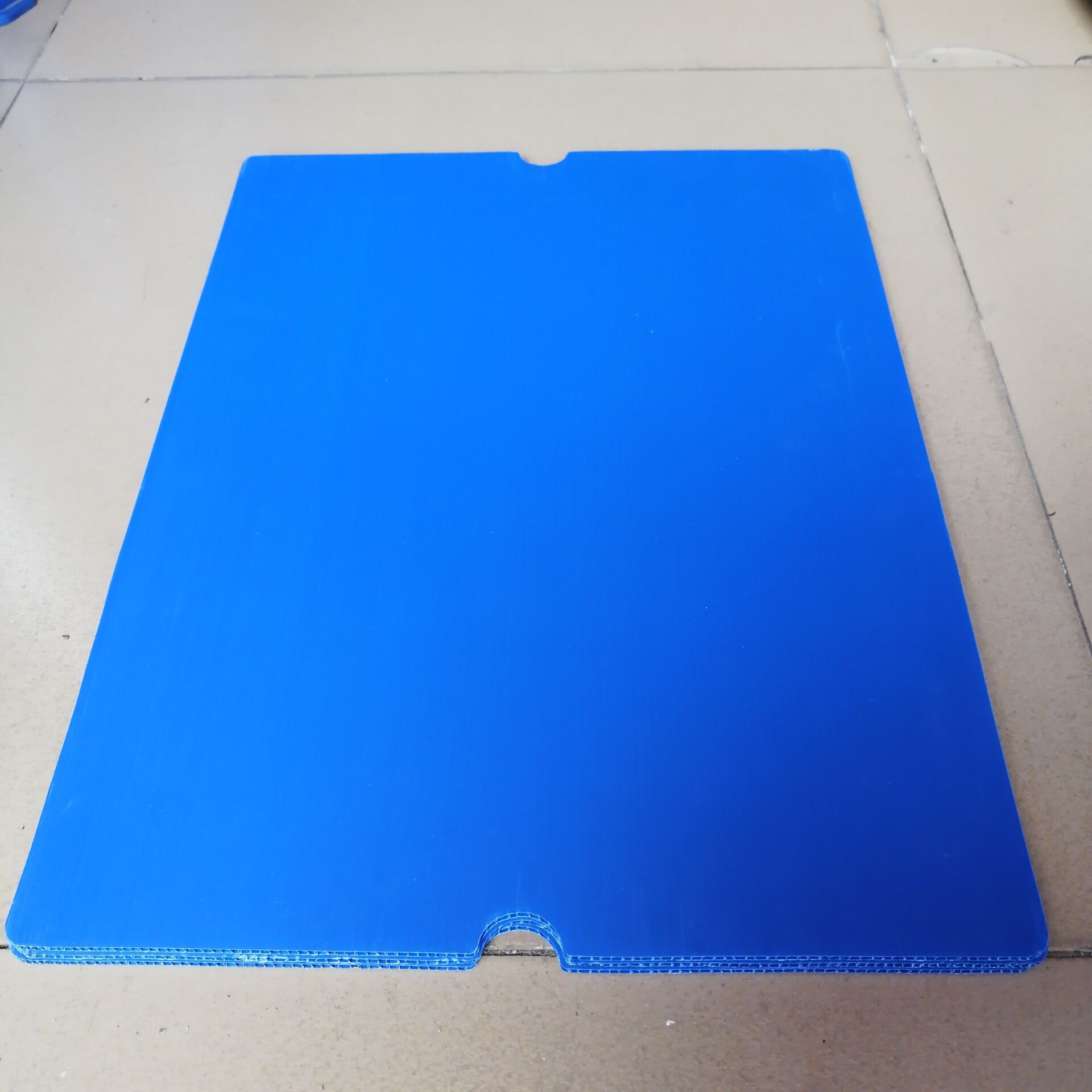 批发蓝色塑料隔板中空板塑料瓦楞刀卡平卡pp胶箱隔板