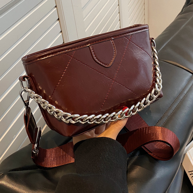 跨境质感复古小包包2023秋冬季新款女包流行洋气斜挎包单肩水桶包