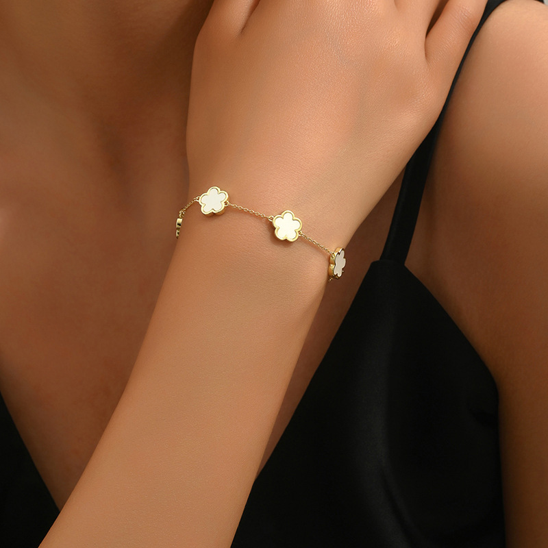 Real Gold Electroplated Five Petal Flower Bracelet Female Special-Interest Design High-Grade Petal Bracelet Simple Personalized All-Match Hand Jewelry