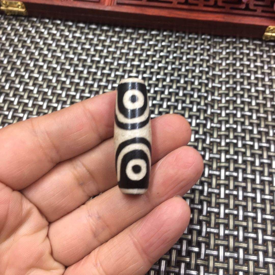 【附证书】西藏四眼玛瑙天珠玛瑙吊坠项坠送证书挂绳-阿里巴巴