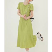 2024新款法式气质设计感绿色连衣裙女夏季短袖中长款显身材裙子夏