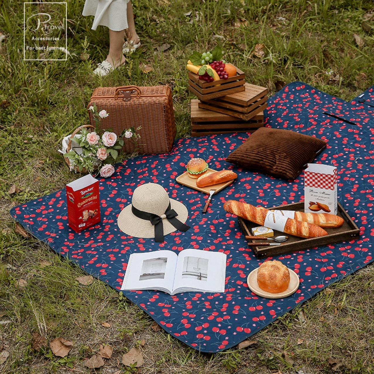 新品户外休闲露营地垫野餐垫防潮垫轻便易收纳折叠斜挎手提