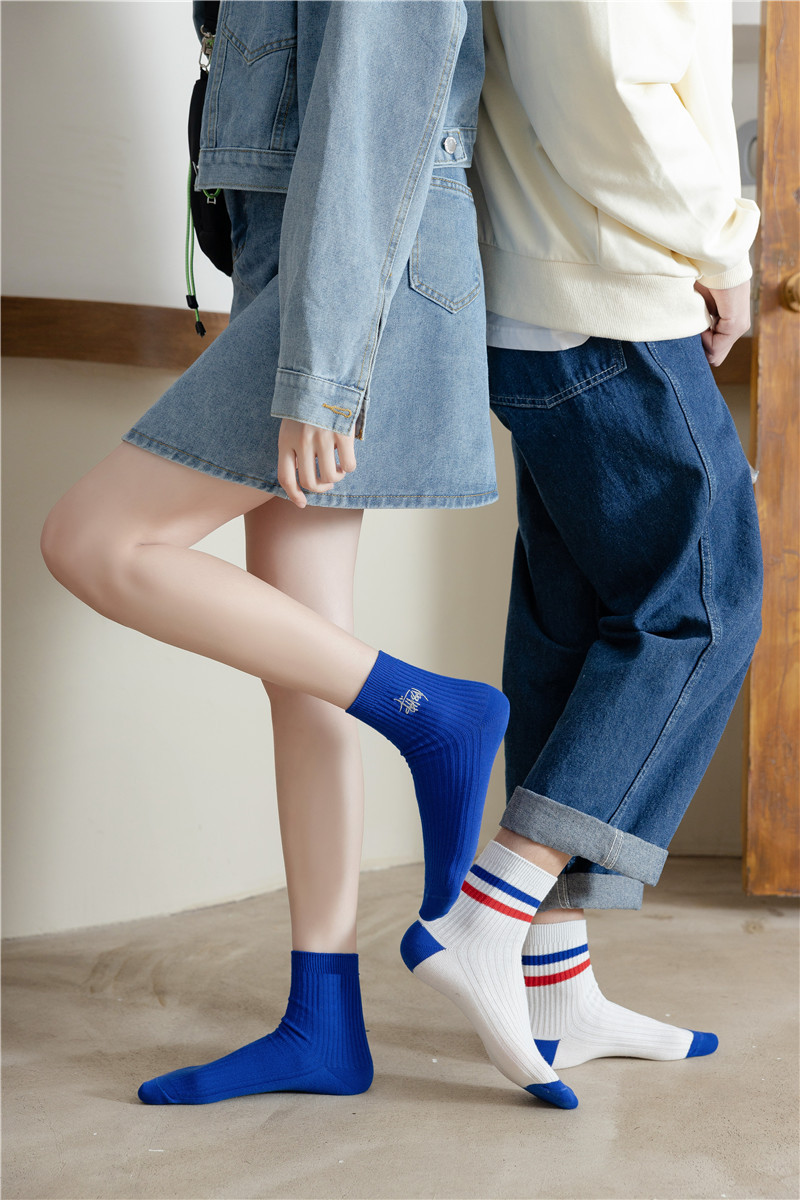 蓝色青春情侣潮袜条纹刺绣袜子女ins潮日系网红款外穿中筒袜男士