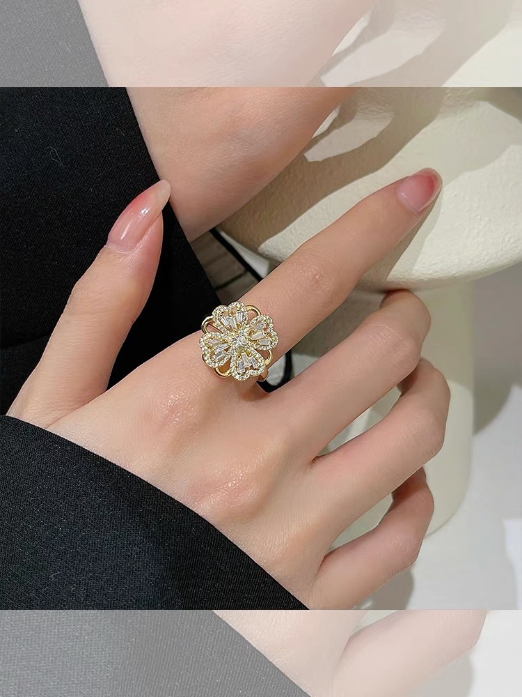抖音同款四叶草旋转戒指钻戒可调开口可转动戒指爆款指环女潮直播