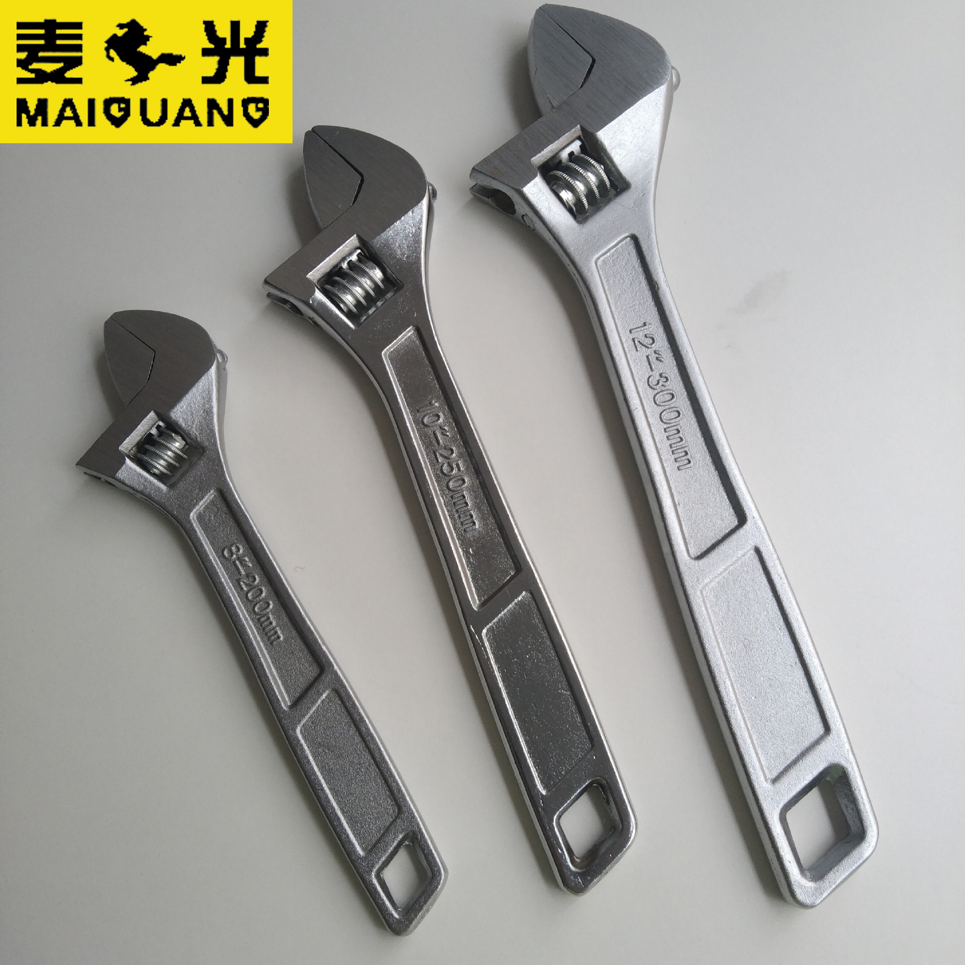 活动扳手工具万能活口卫浴板手多功能高强度重形活动扳手批发