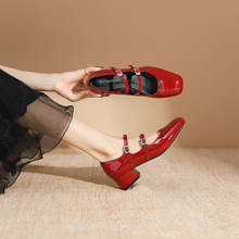 891-1 一字带漆皮女士中跟单鞋2024新款欧美皮带扣粗跟玛丽珍女鞋